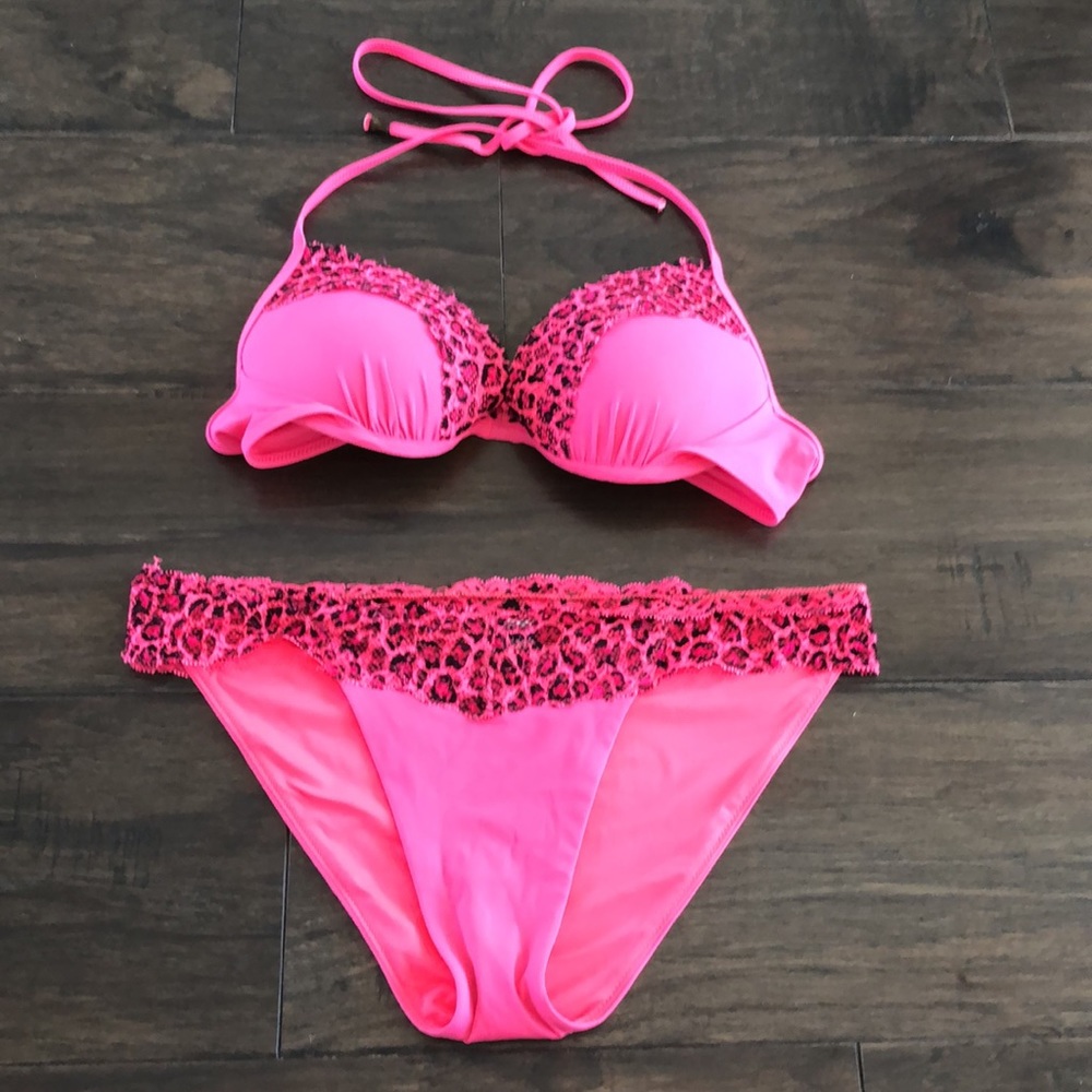 VICTORIA’S SECRET PINK SWIM TOP/GET BOTTOM FREE